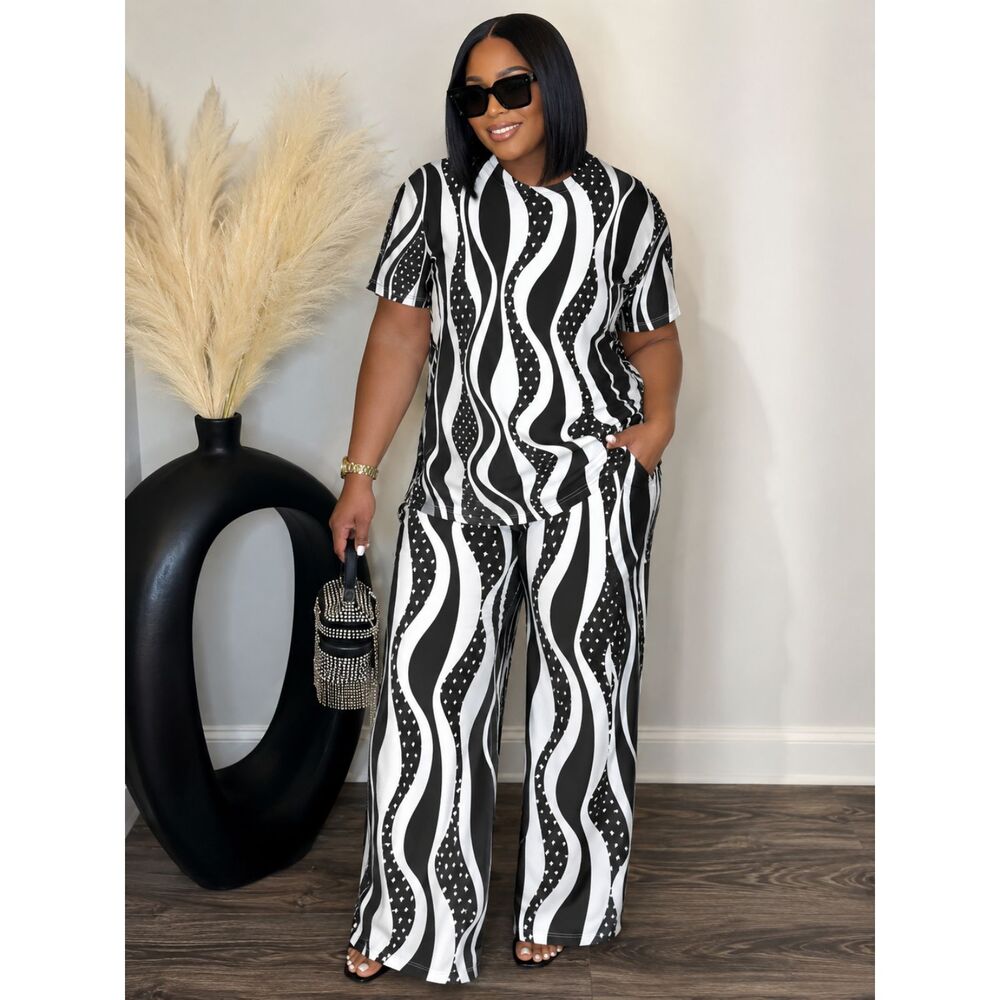 Plus Size 2XL Black White Abstract 2 Pc Lounge Set Wide Leg Pants NWT
